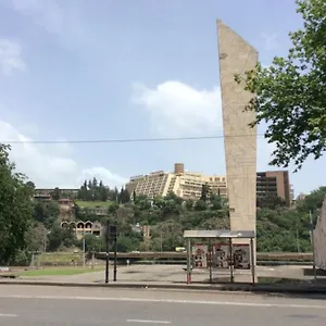 https://tiny-old-tbilisi.alltbilisihotels.com